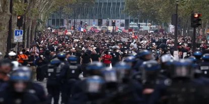 Fransa hükümeti, öğrenci protestoları üzerine eğitim reformu sözü verdi