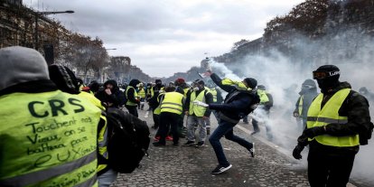 Fransa'da Sarı Yelekliler sokağa çıkıyor: Paris'te sokağa çıkma yasağı