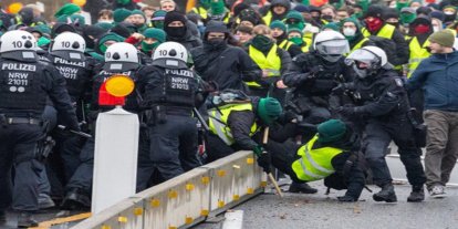 Almanya'da 32 şehirde hükümet karşıtı protesto hazırlığı