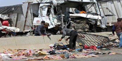 Mısır'da minibüs ile tır çarpıştı: 10 ölü, 24 yaralı
