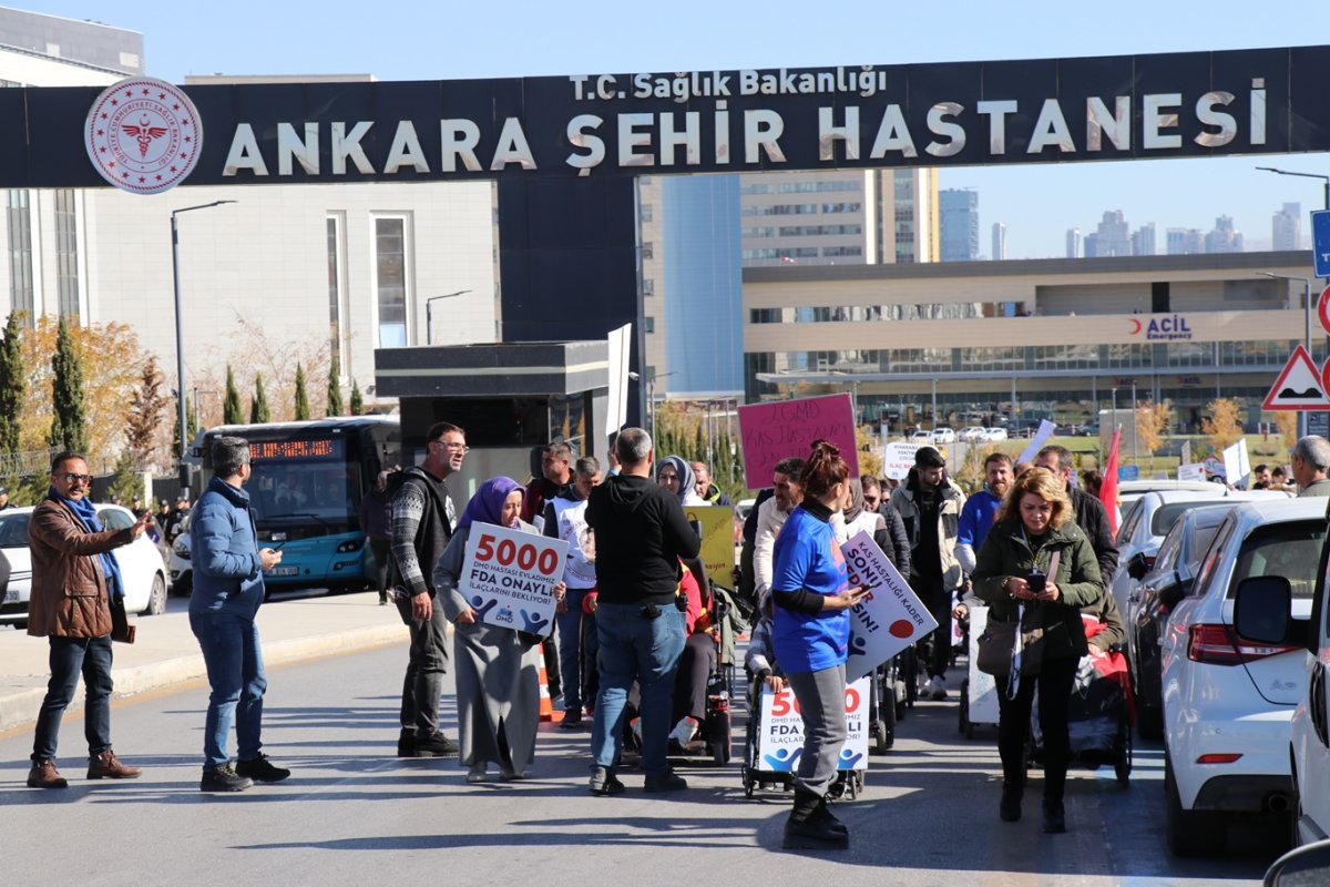 DMD hastası çocuklar için Sağlık Bakanlığı önündeki eylem 5'inci gününde devam ediyor