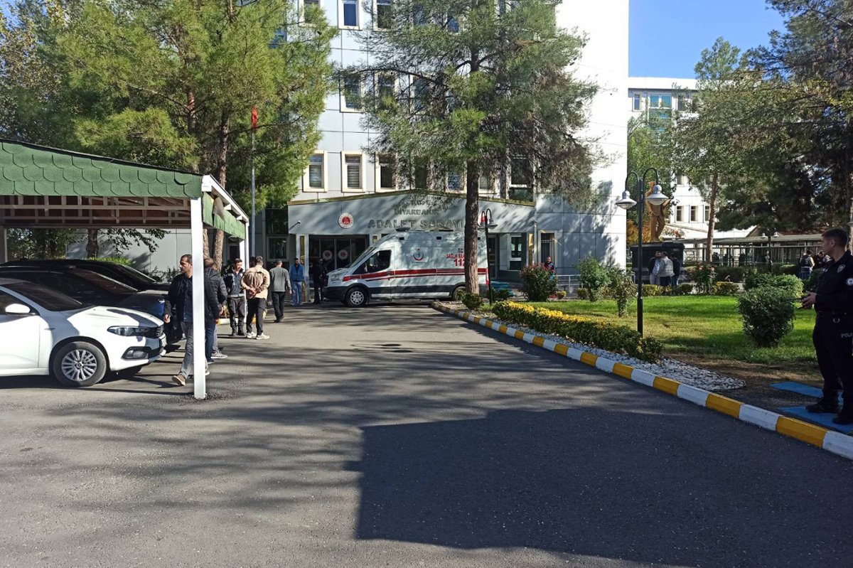 Duruşmada fenalaşan Narin'in babası Arif Güran hastaneye kaldırıldı