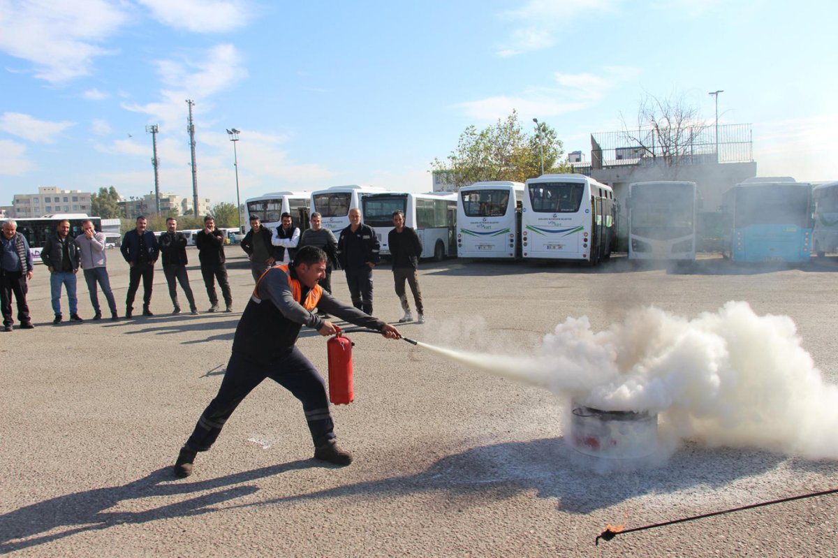 Şanlıurfa İtfaiyesi, ulaşım personellerine yangın eğitimi verdi