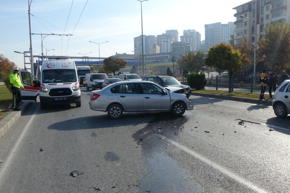 Malatya'da trafik kazası: 2 yaralı