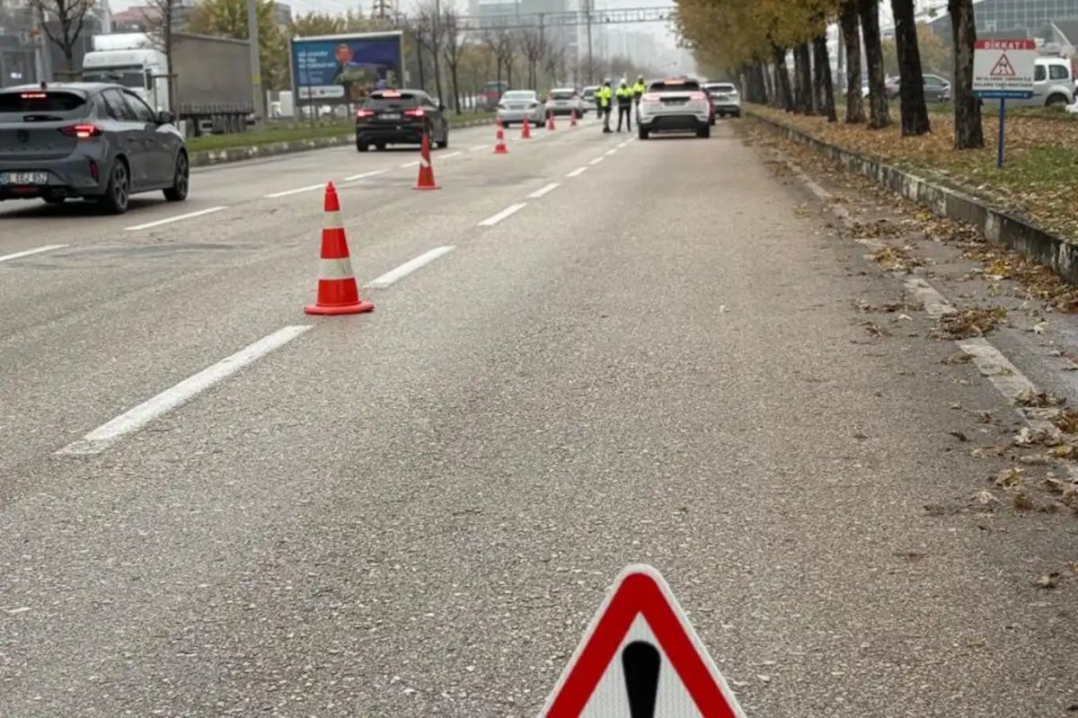 Bursa'da trafik denetimlerinde 9 bin araç sürücüsüne ceza kesildi