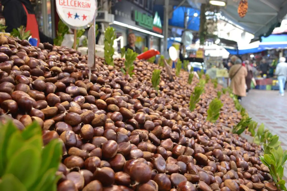 Bursa'nın tescilli ürünü kestane tezgahlardaki yerini aldı