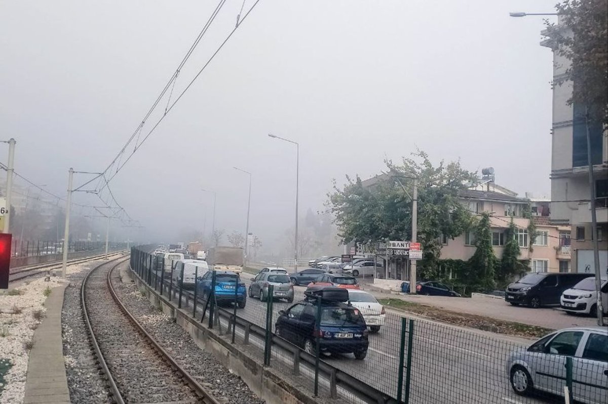 Bursa'da yoğun sis hayatı olumsuz etkiledi