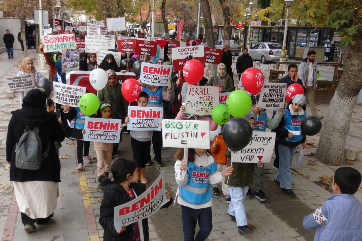 "Gazze'de şu ana kadar 42'si çocuk yaklaşık 100 kişi yetersiz beslenmeden dolayı öldü"