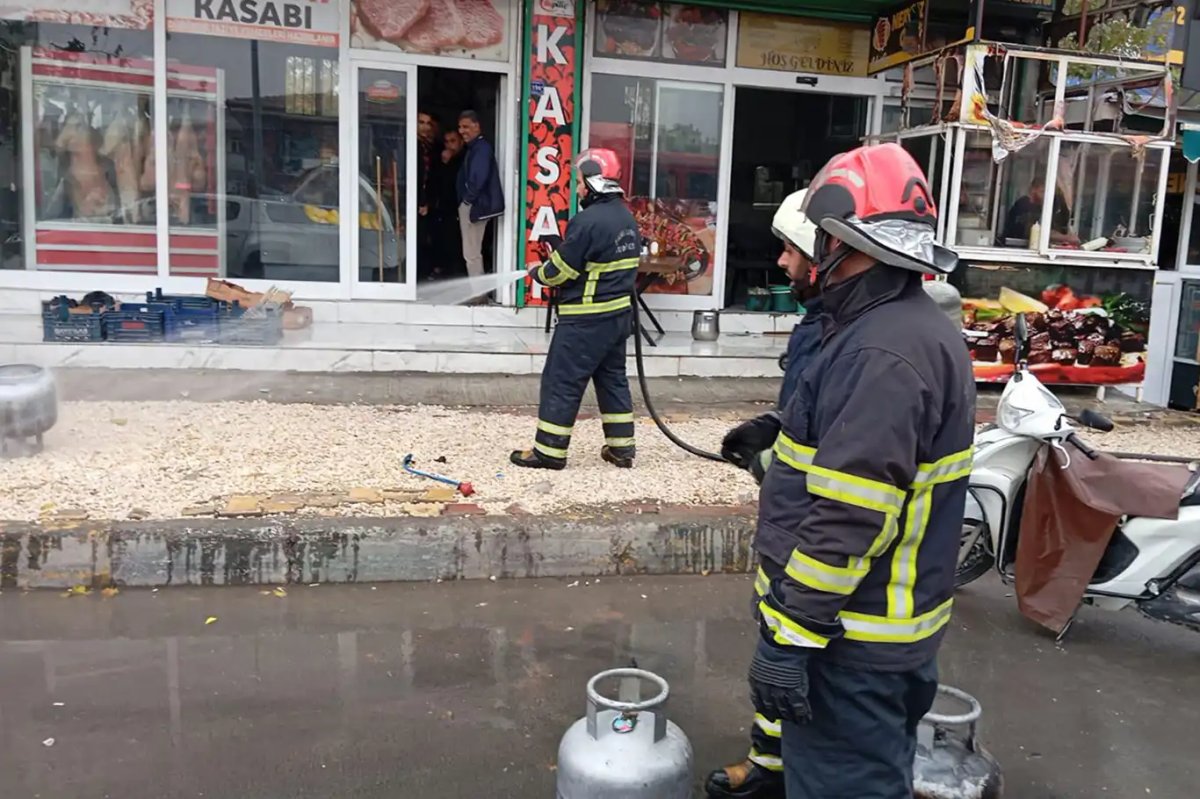 Şanlıurfa'da restoran yangını korkuttu