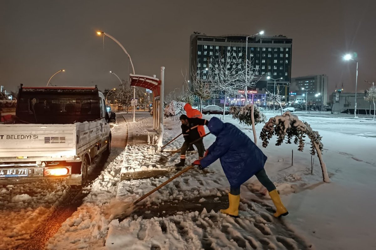 Yeşilyurt Belediye Başkanı Geçit: Kar, bereket ve güzelliktir