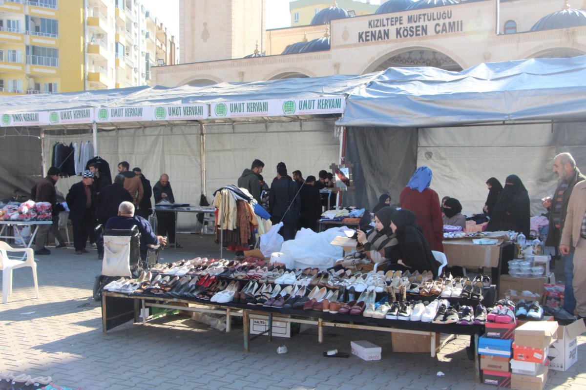 Mardin’de yetim ve muhtaçlar yararına kermes düzenliyor