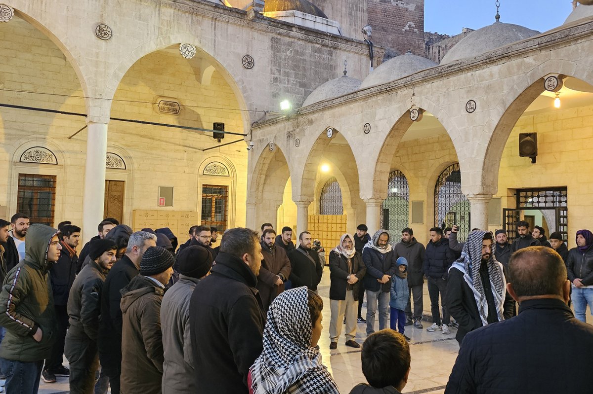 HÜDA PAR Şanlıurfa İl Gençlik Kolları sabah namazında buluştu