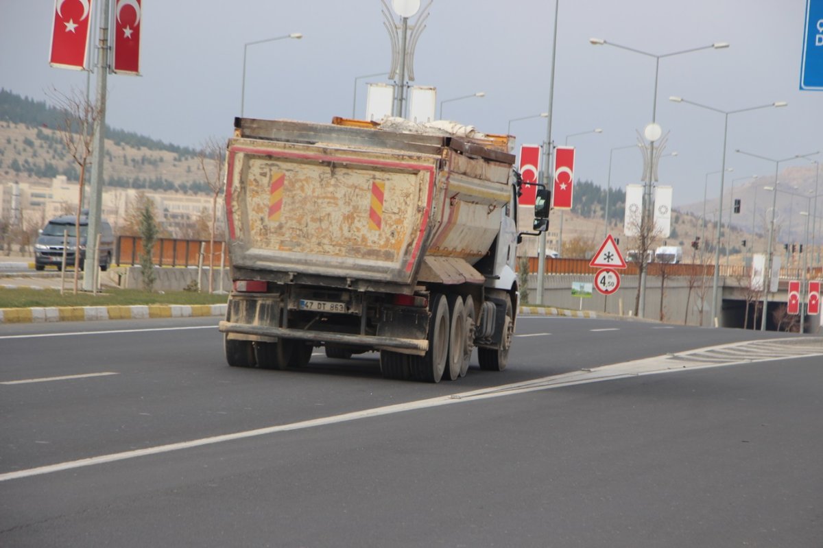 İleri Sürüş Teknikleri Uzmanı Gülcegün: Uzun yol şoförlüğünde uykusuzluk kazaya davetiye çıkarıyor