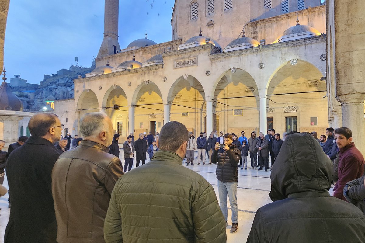 Hür Gençlik sabah namazı buluşmaları devam ediyor