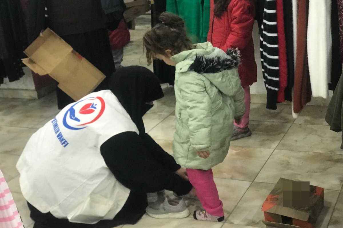 Yetimler Vakfı, Cizre'de onlarca yetimi giydirdi