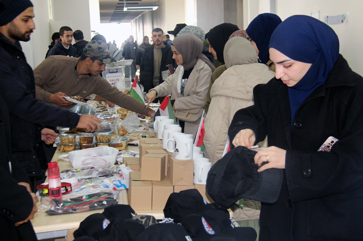 Dicle Üniversitesinde Gazze yararına kermes açıldı