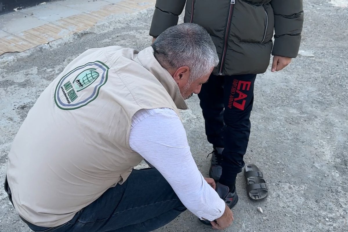 Umut Kervanı'ndan köy okullarındaki çocuklara sıcak destek