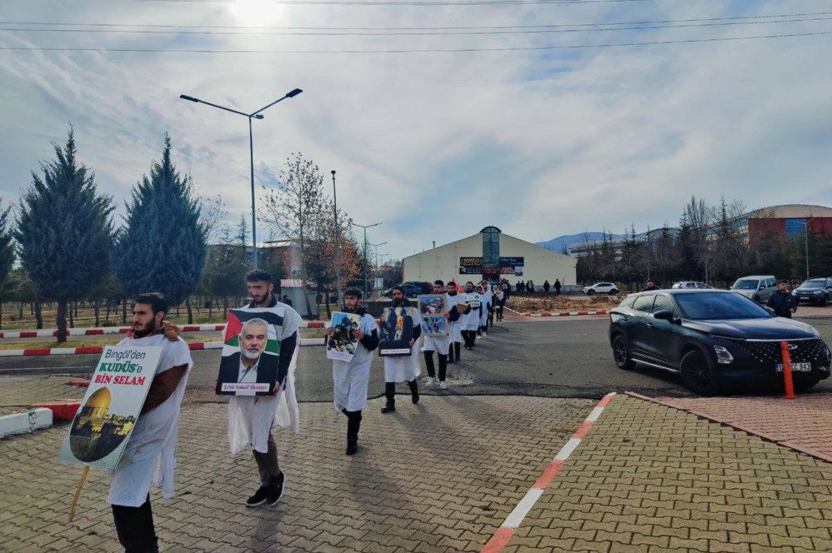 Bingöl Üniversite öğrencileri Gazze için sessiz eylem yapıtı