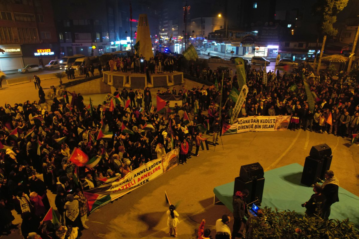 Adanalılar Gazze'nin "zafer" sevincine ortak oldu