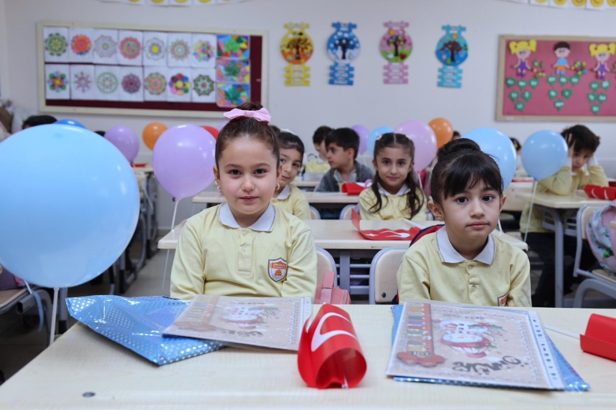 Mardin’de 236 bin öğrenci karne sevinci yaşadı