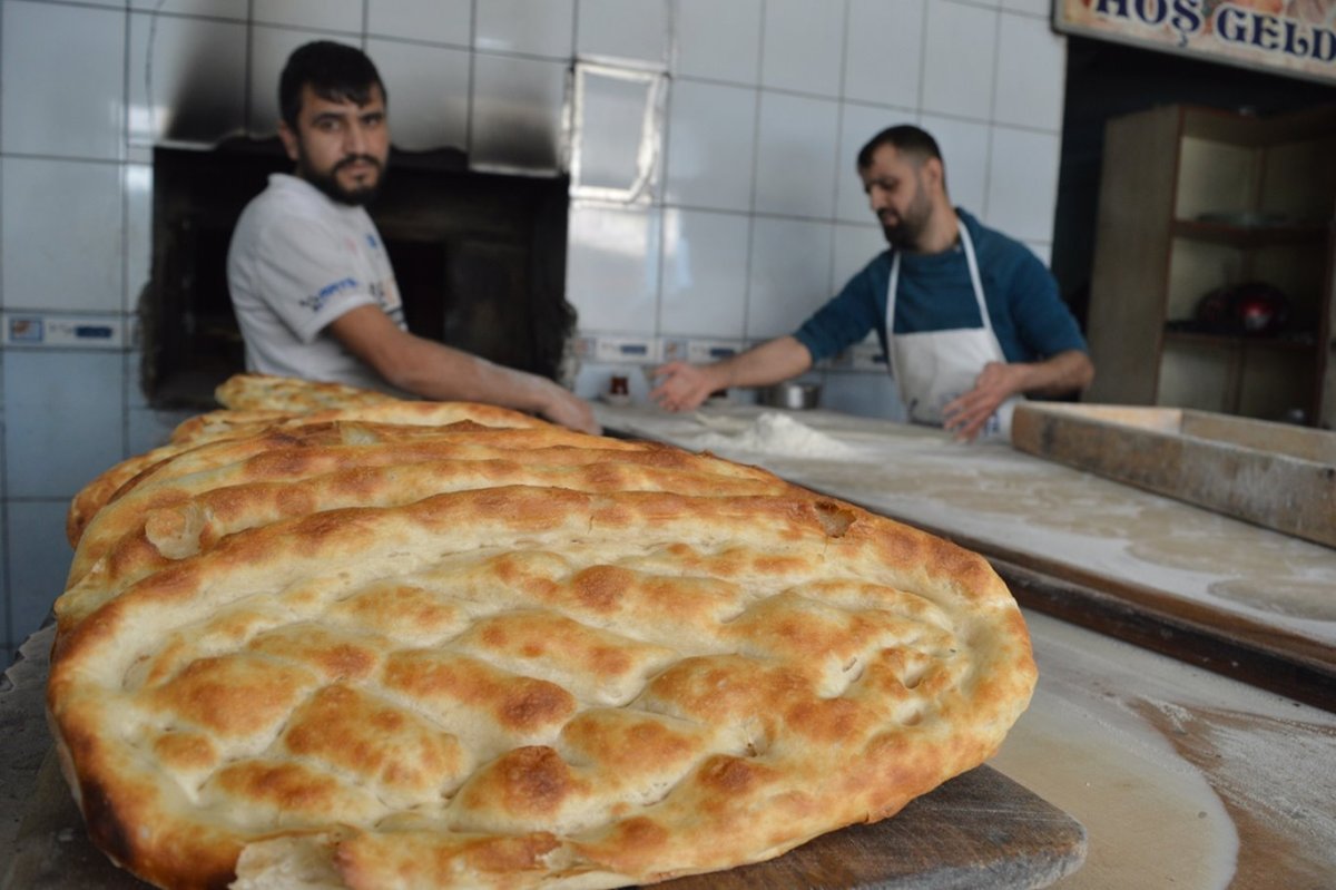 Fırıncılar: Artan maliyetler nedeniyle ekmeğe zam yapmak zorunda kalıyoruz