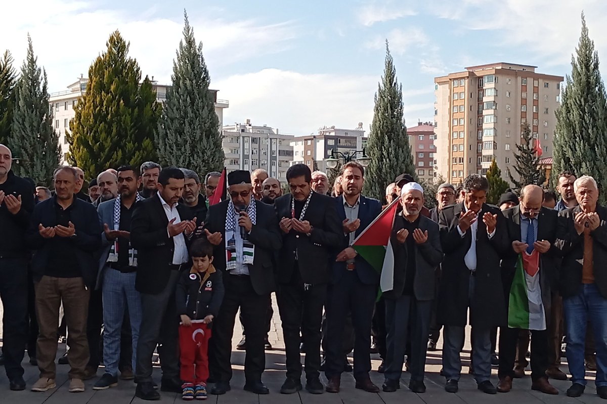 Gazze'nin şehit komutanları için Kahramanmaraş'ta gıyabi cenaze namazı kılındı