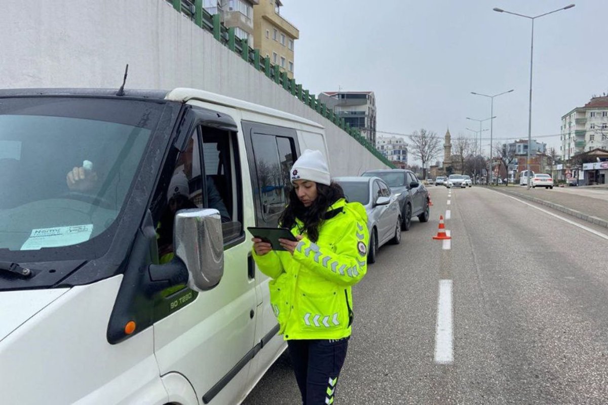 Bursa'da 9 bin araç sürücüsüne cezai işlem uygulandı