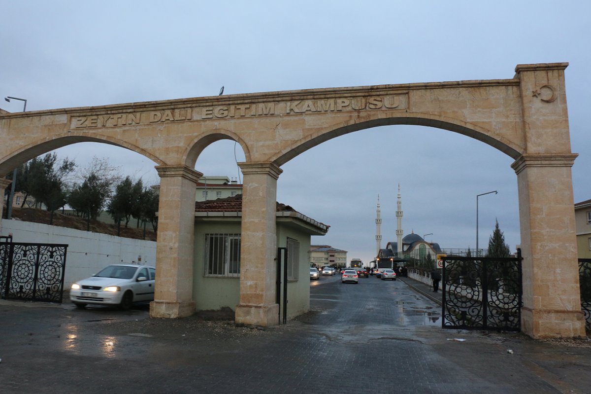 Polat, Zeytindalı Lise Kampüsü'ndeki sorunlara dikkat çekti