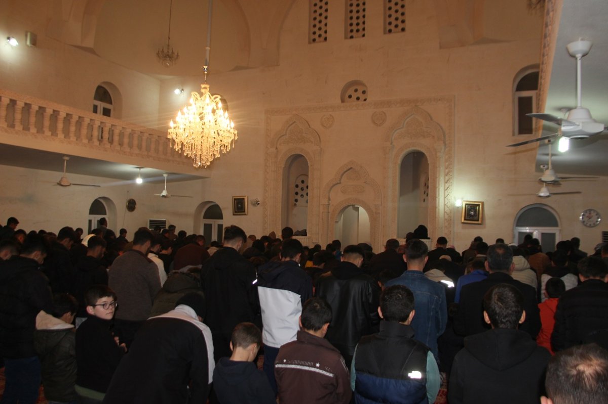 Mardin’de Ramazanın ilk teravih namazı manevi atmosfer içinde kılındı