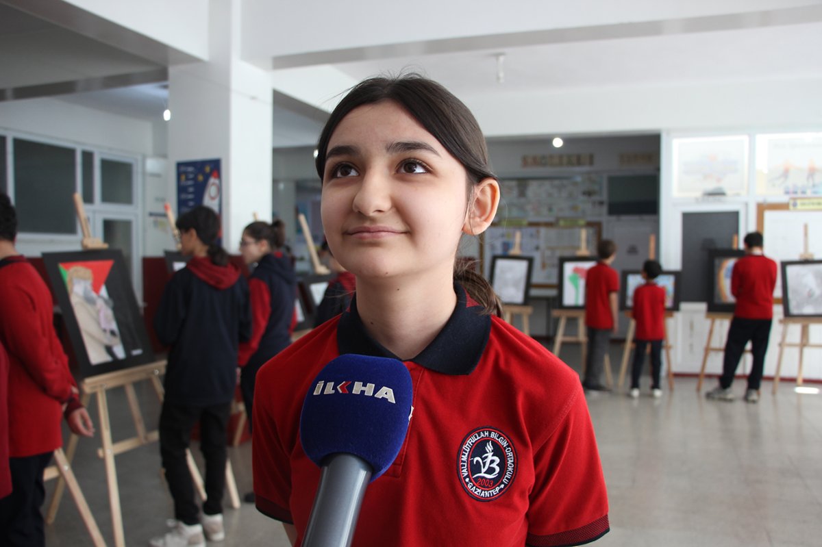 Öğrenciler "Ramazan ve Gazze" temalı resim sergisi açtı