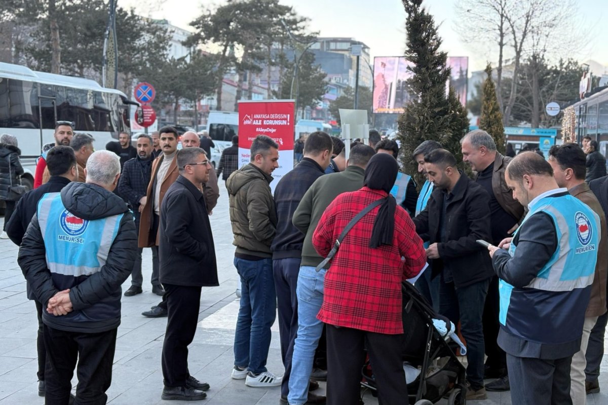 Memur-Sen’den Bitlis'te anayasa değişikliği için imza kampanyası