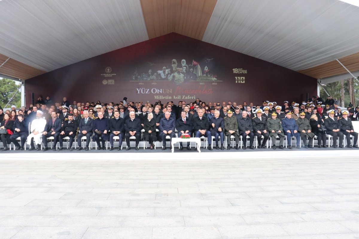 Çanakkale Şehitler Abidesi'nde anma töreni