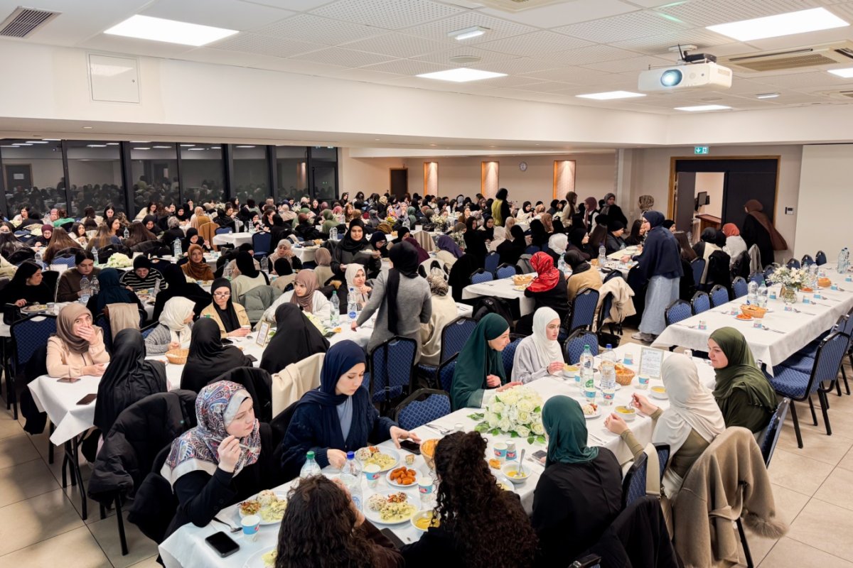 DİTİB Strazburg gençlik iftarı yoğun katılımla gerçekleşti