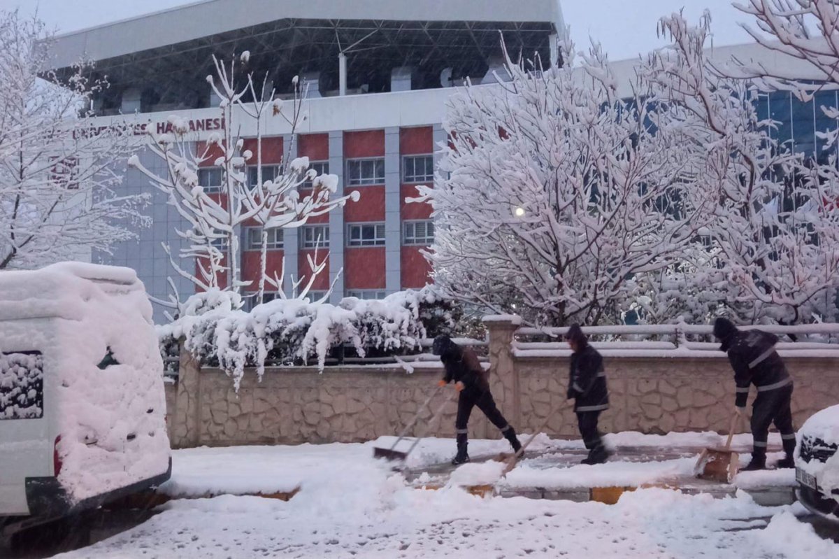 Elâzığ'da yoğun kar yağışına hızlı müdahale