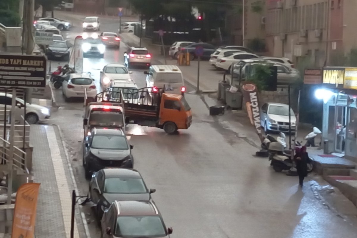 Mardin’de şiddetli fırtına etkili oldu