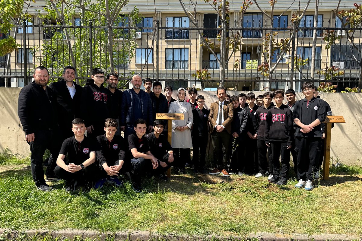 Filistinli çocukların çınarı İstanbul'da yeşeriyor