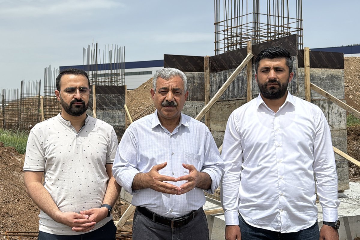 HÜDA PAR'dan inşaat işçilerine ziyaret: Emekçiler vergi yükünden kurtarılmalı