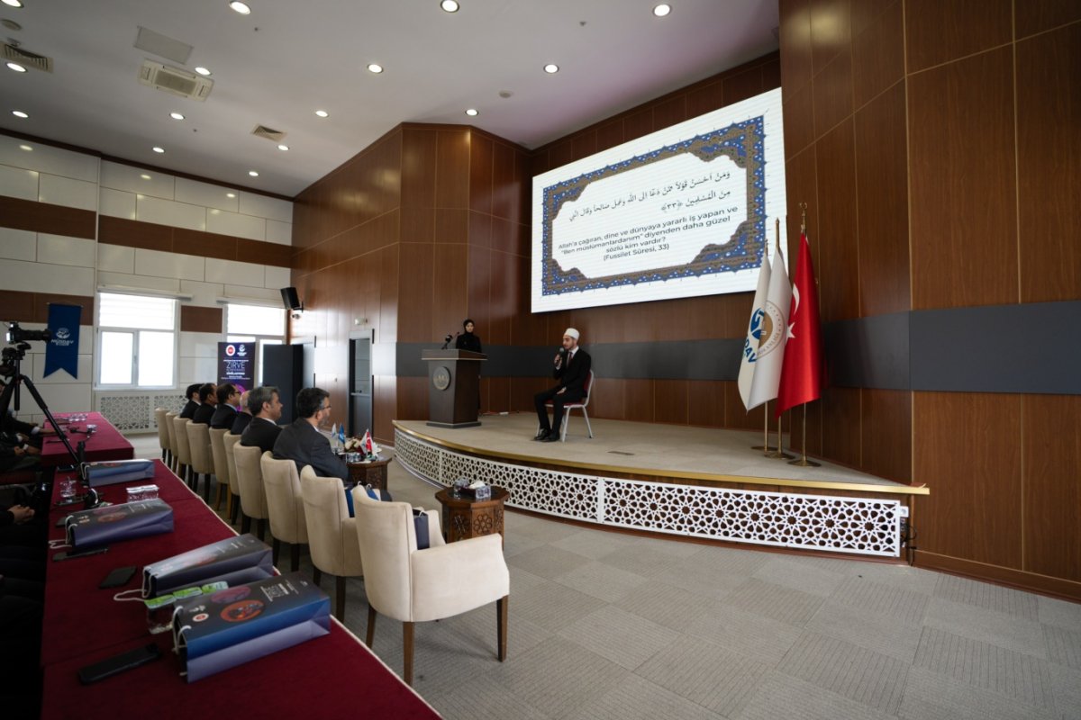 Dijitalleşme ve Gençlik: Ankara'da geleceğin liderleri dijital dünyayı tartıştı
