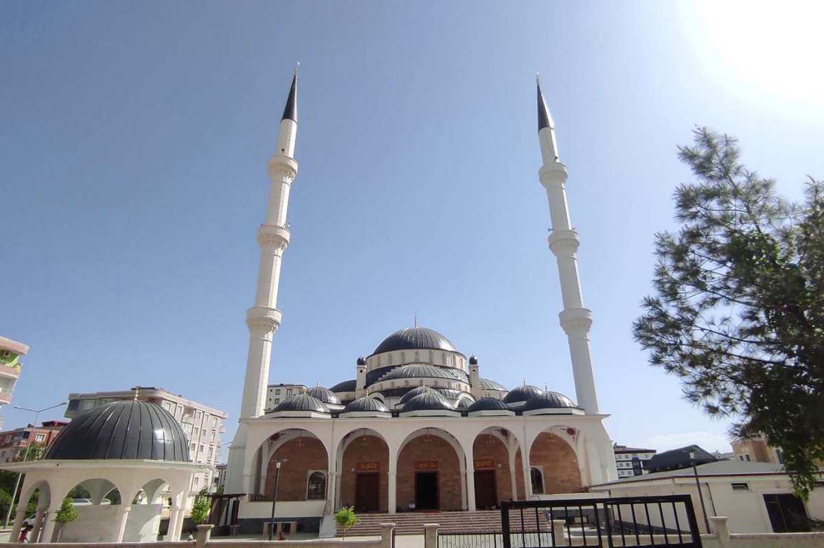 Diyanet-Sen: Camilerimizin elektriksiz bırakılması utanç vericidir