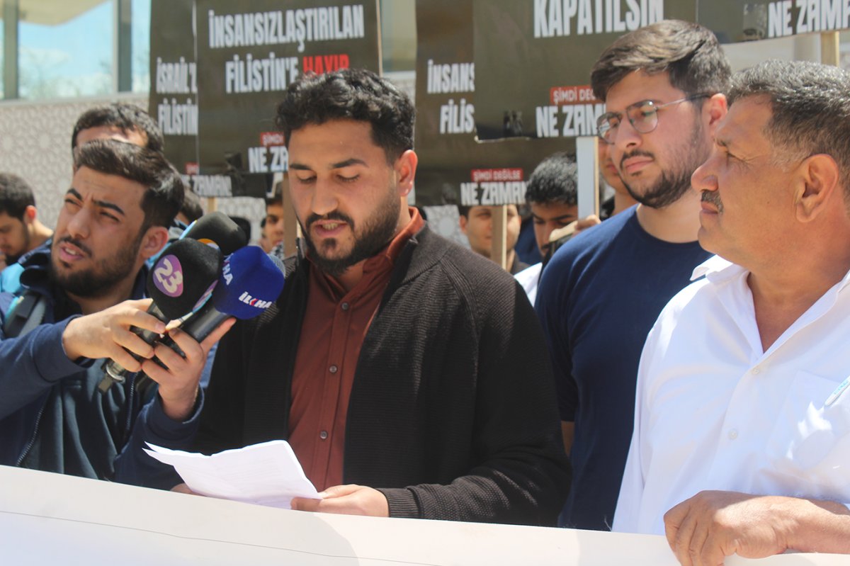 Fırat Üniversitesi öğrencilerinden Vicdan Gemisi'ne yapılan saldırıya tepki