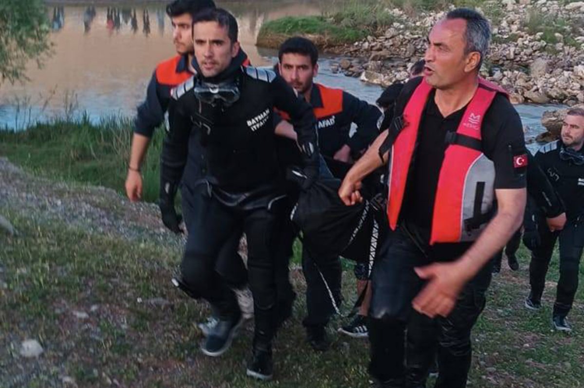 Serinlemek için Kezer Çayı'na giren çocuk hayatını kaybetti