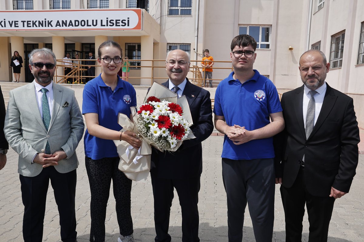 Vali Köşger: Aile yapımız sistematik bir şekilde hedef alınıyor