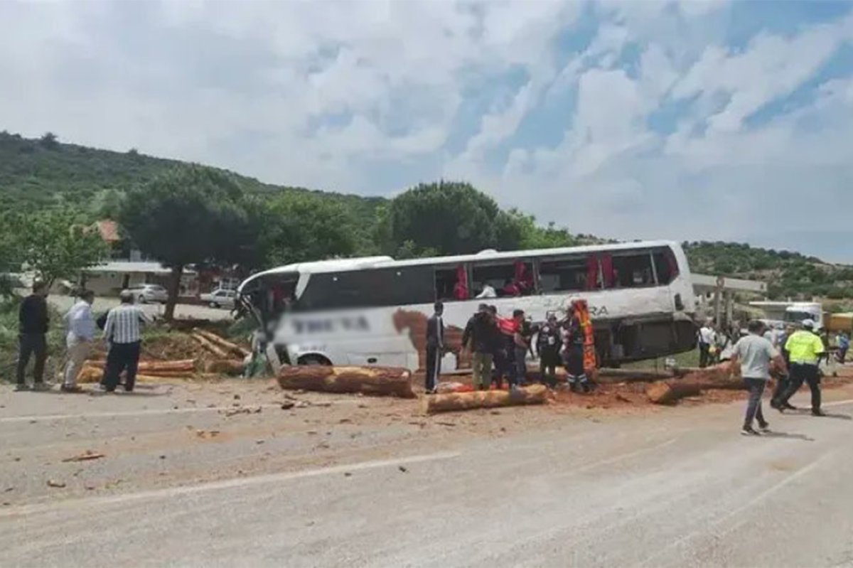 Çanakkale'de zincirleme kaza: 8 ölü çok sayıda yaralı var