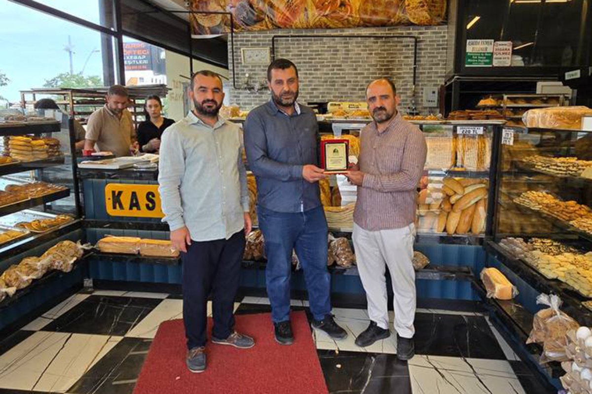 Peygamber Sevdalılarından Diyarbakır'daki işletmelere teşekkür plaketi