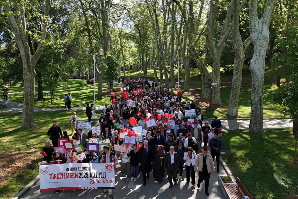 İstanbul'da "Aile Yılı" yürüyüşü