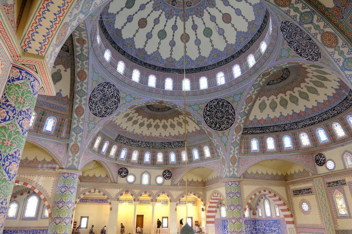 Hz. Ömer Camii'nde son cuma namazı kılındı