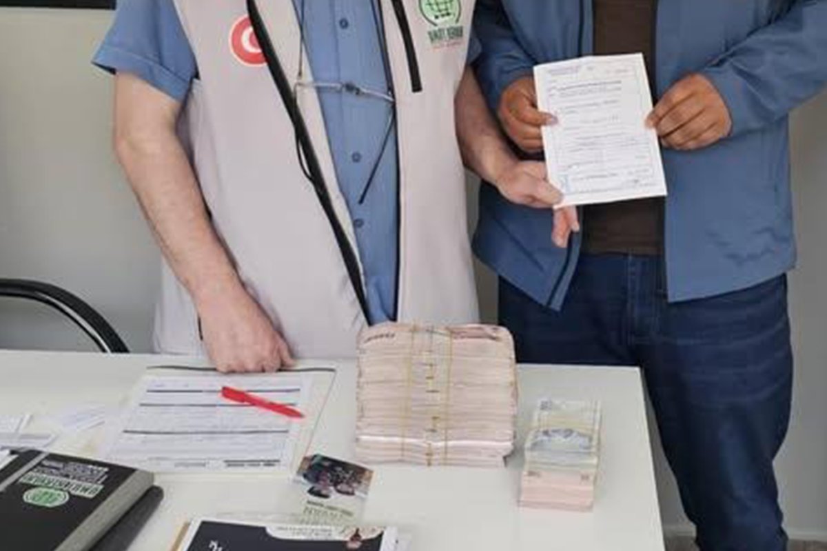 Topladıkları 250 bin TL.'yi Gazze için bağışladılar
