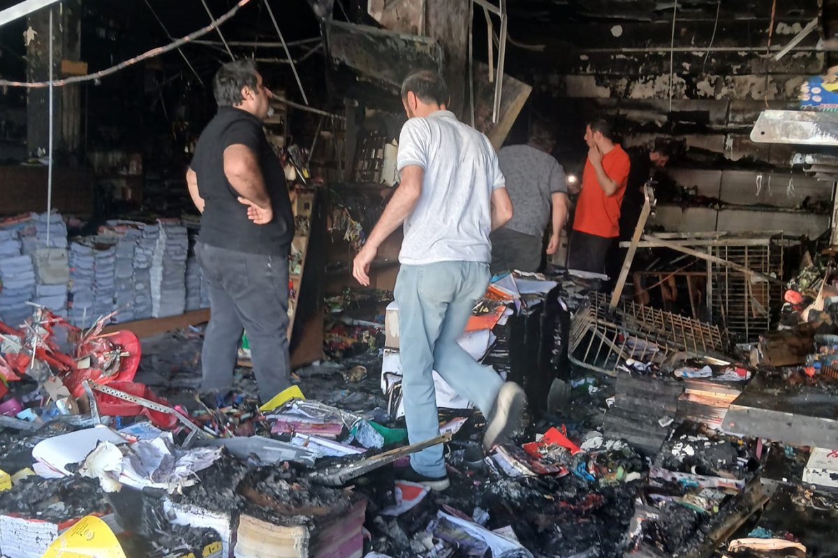 Diyarbakır'da kırtasiyede yangın paniği