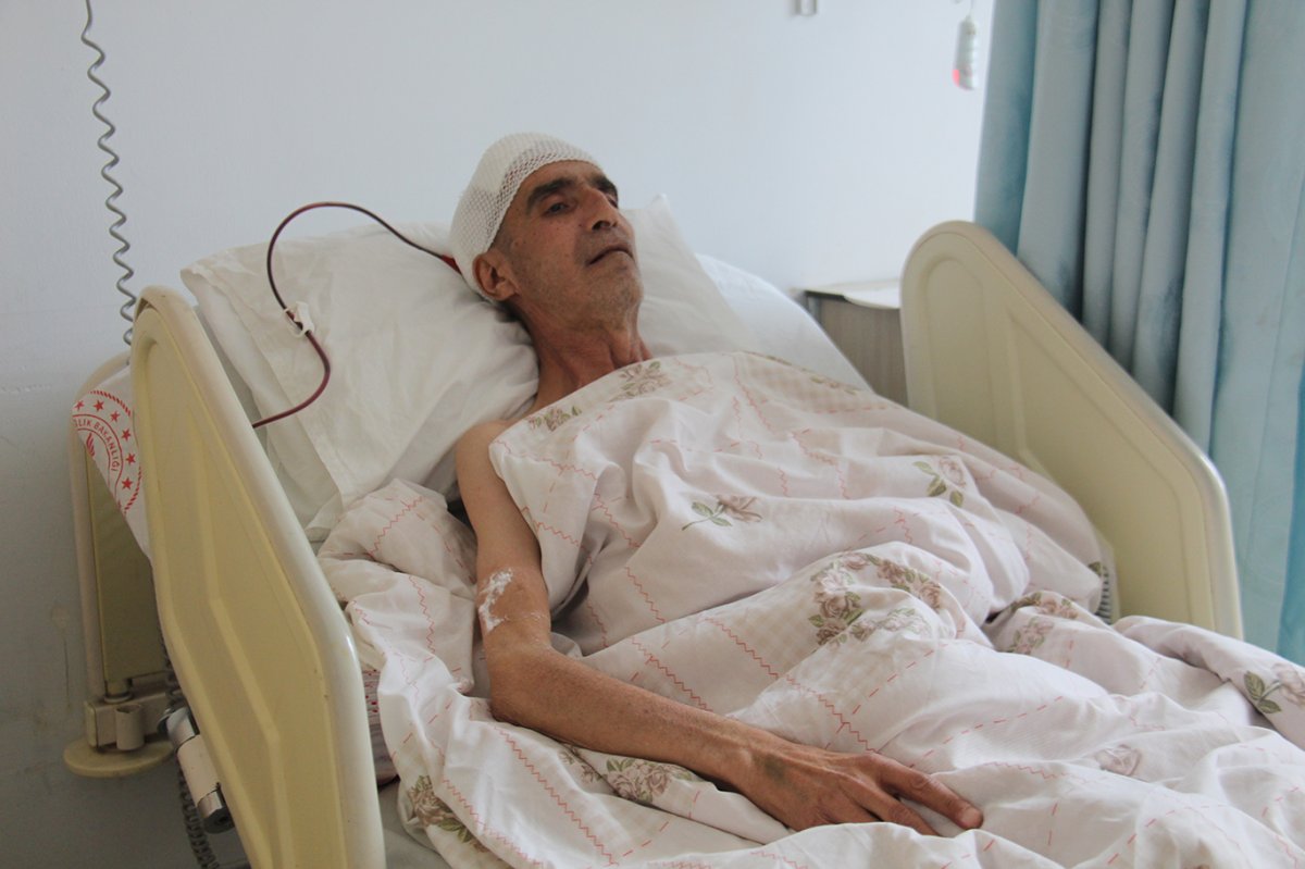 Diyarbakır'da bir ilk: Konuşarak beyin ameliyatı oldu