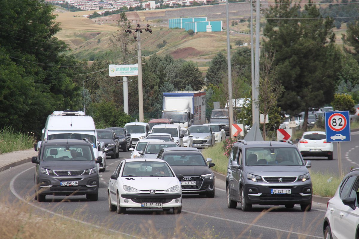 Seyrantepe trafiği adeta çileye dönüştü